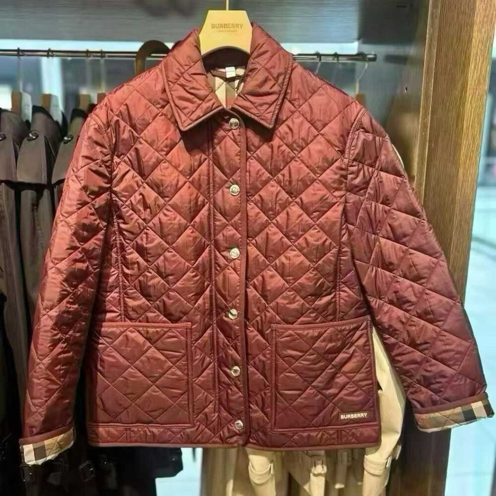 NWT Burberry Lightweight quilted jacket DARK GRAPE